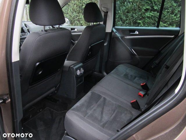 Volkswagen Tiguan 2.0 TDI 4Mot Perfectline R-Style - 9