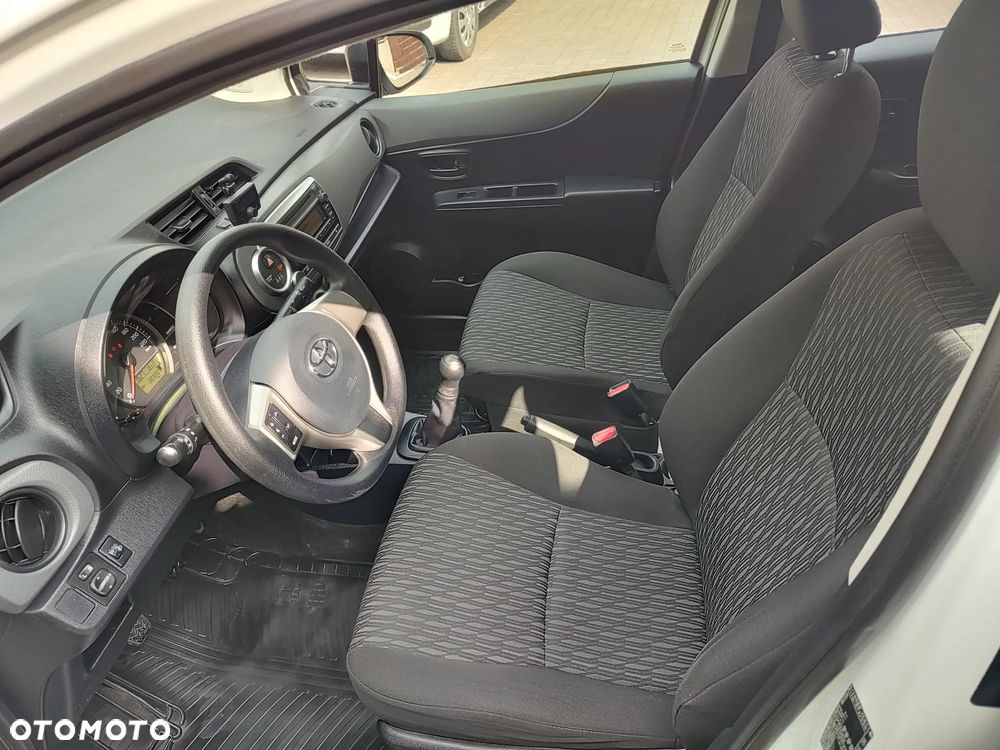 Toyota Yaris - 18