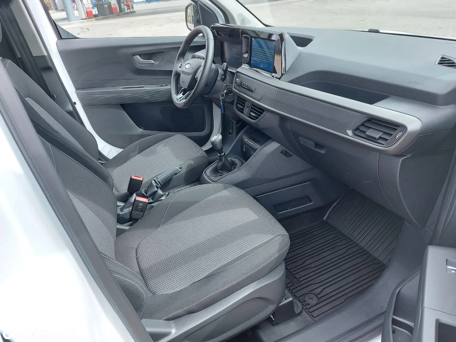 Ford Courier - 20