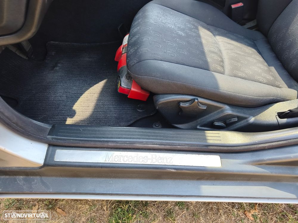 Mercedes-Benz C 220 — fotografia 7