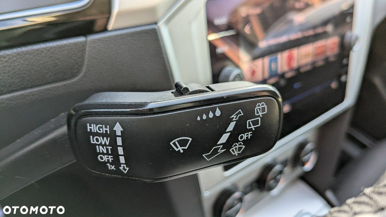 Volkswagen Passat - 31
