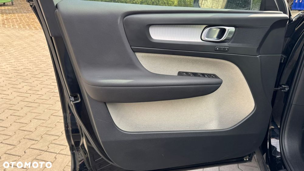 Volvo XC 40 T4 Geartronic R-Design - 18