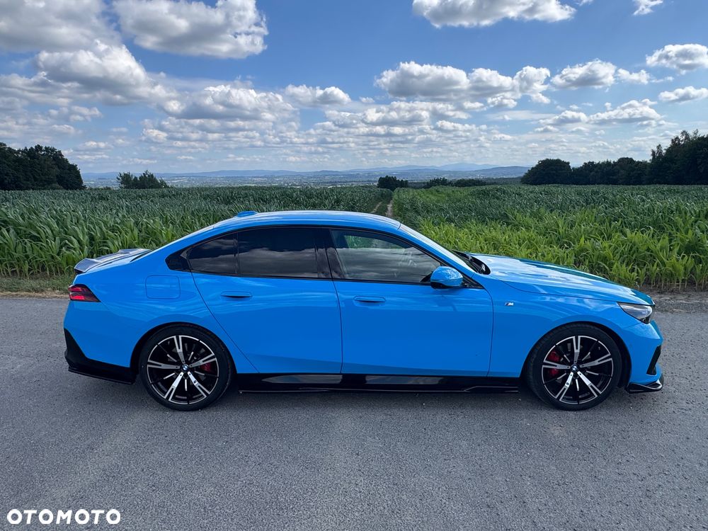 BMW Seria 5 520d xDrive mHEV - 10