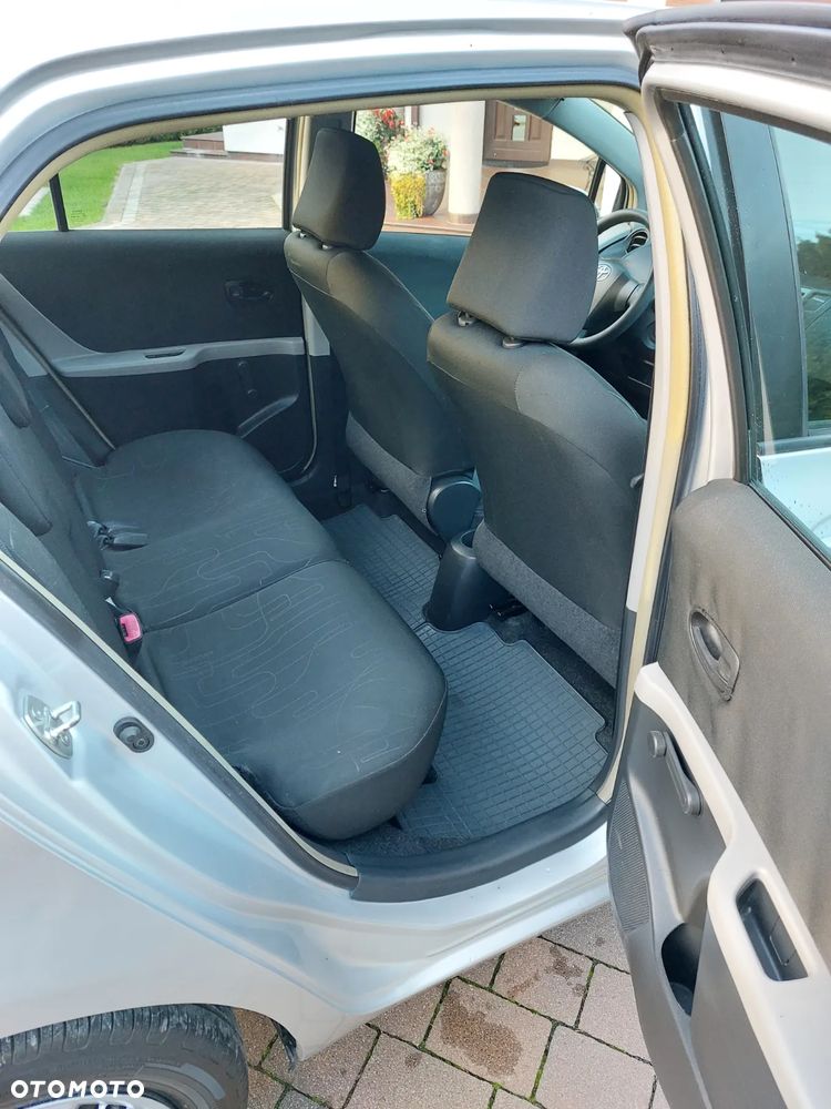 Toyota Yaris 1.0 Luna A/C - 6