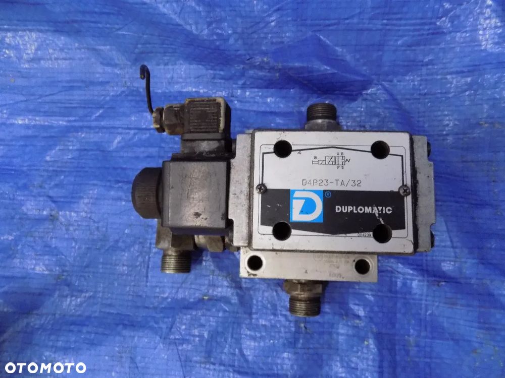 zawór hydrauliczny duplomatic d4p23-ta/32 cnh new holland case - 1