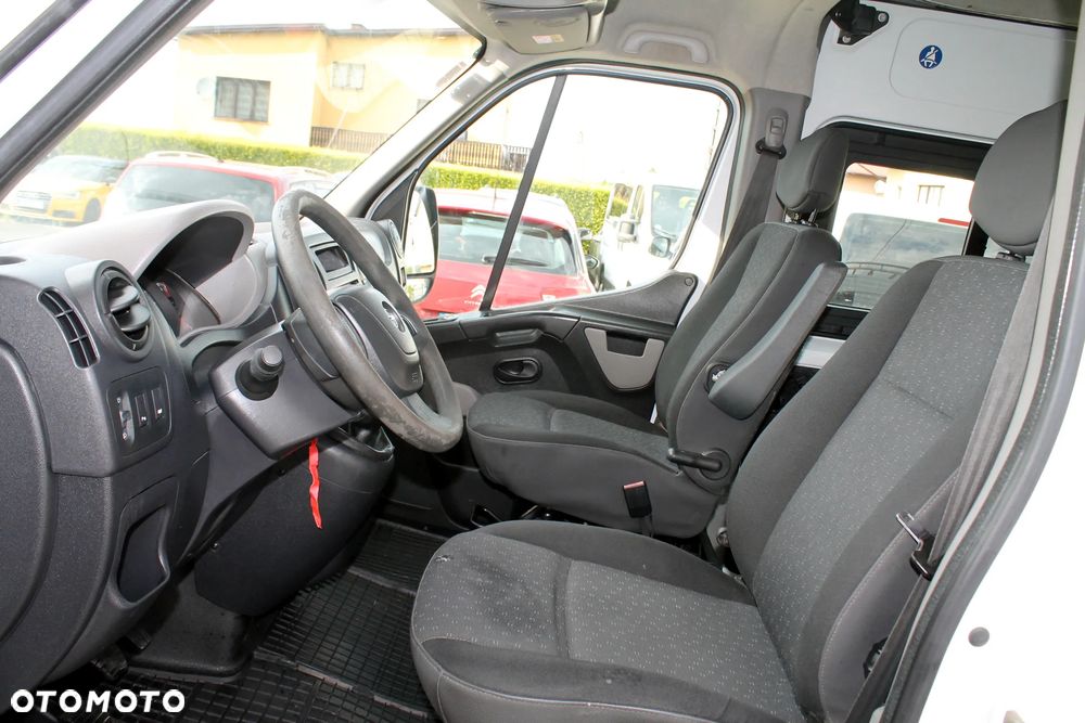 Opel BRYGADOWY OPEL 6 MIEJSCOWY BEZWYPADKOWY - 9