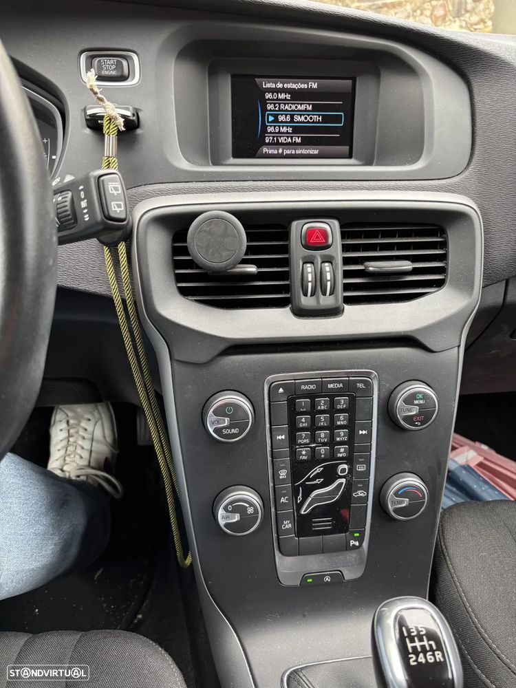 Volvo V40 2.0 D2 Kinetic - 5