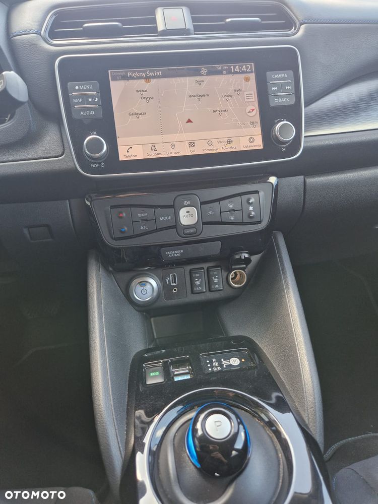 Nissan Leaf 40kWh N-Connecta - 12