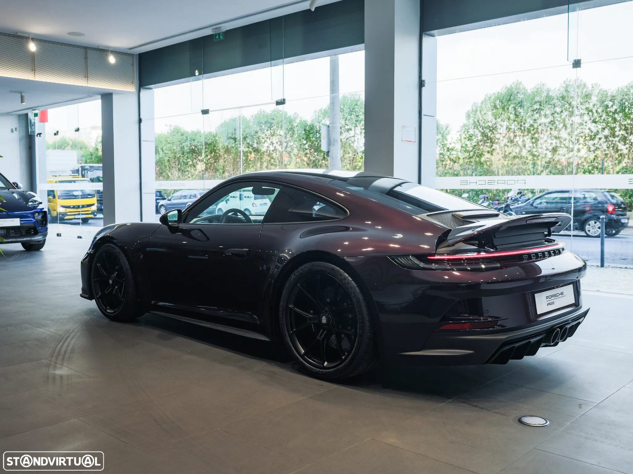 Porsche 911 (992) GT3 Touring Package - 4