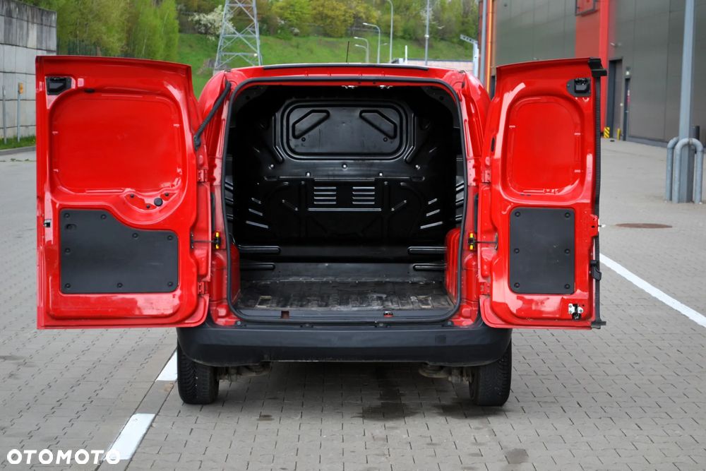 Fiat Fiorino Kombi 1.4 8V SX - 28