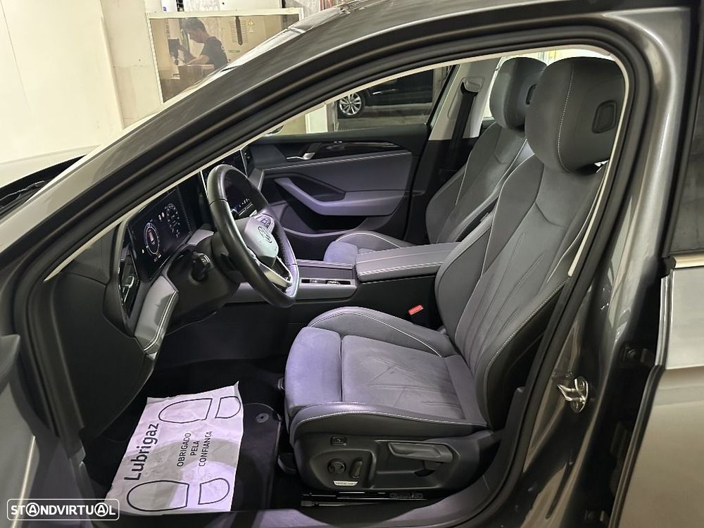 VW Passat Variant - 12