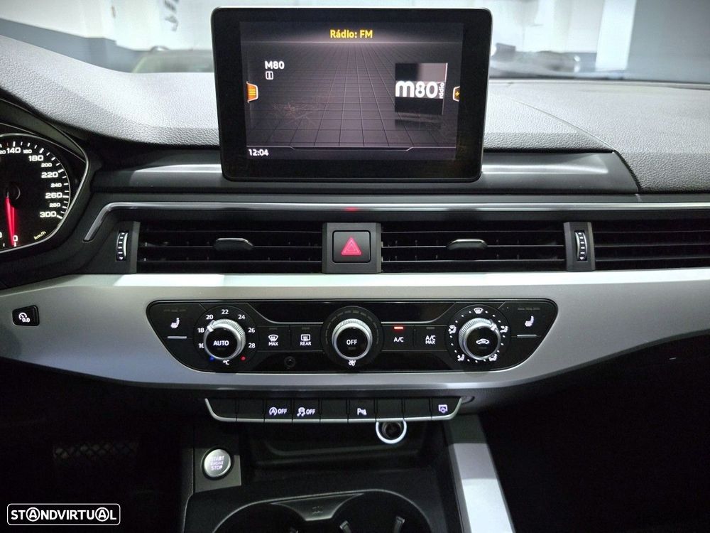 Audi A4 Avant 2.0 TDI Design S tronic - 22