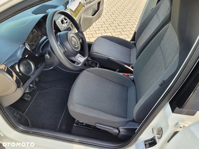 Volkswagen up! - 27