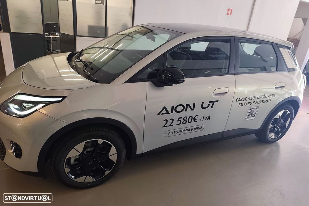 Aion UT 60 kWh Luxury - 3