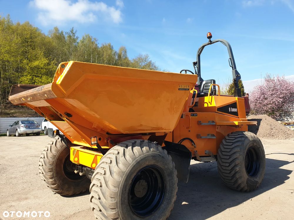 Thwaites MACH698 - 9