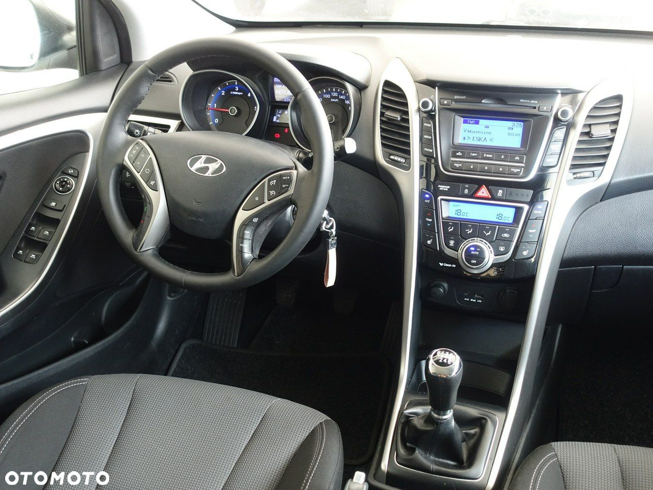 Hyundai i30 blue 1.6 CRDi Trend - 19