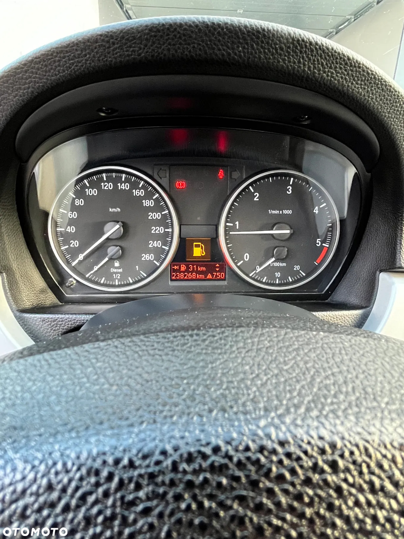 BMW Seria 3 318d Touring - 13