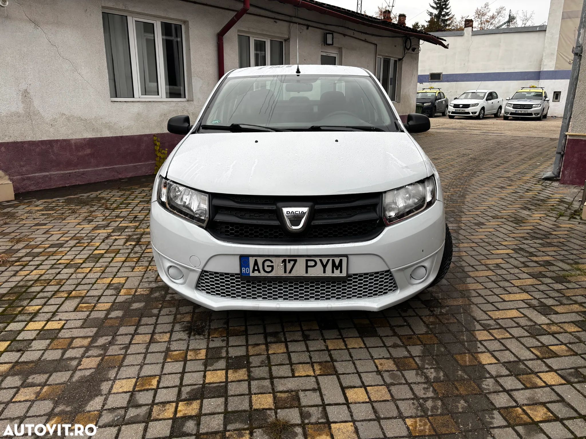 Dacia Logan - 1