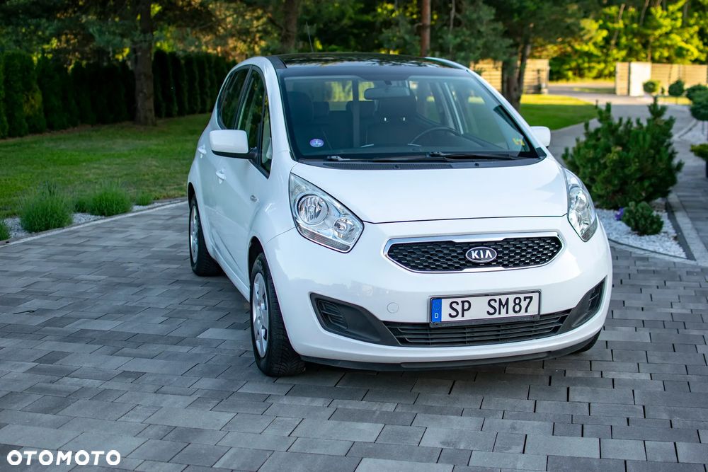 Kia Venga - 8
