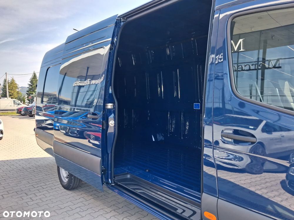 Mercedes-Benz Sprinter - 6