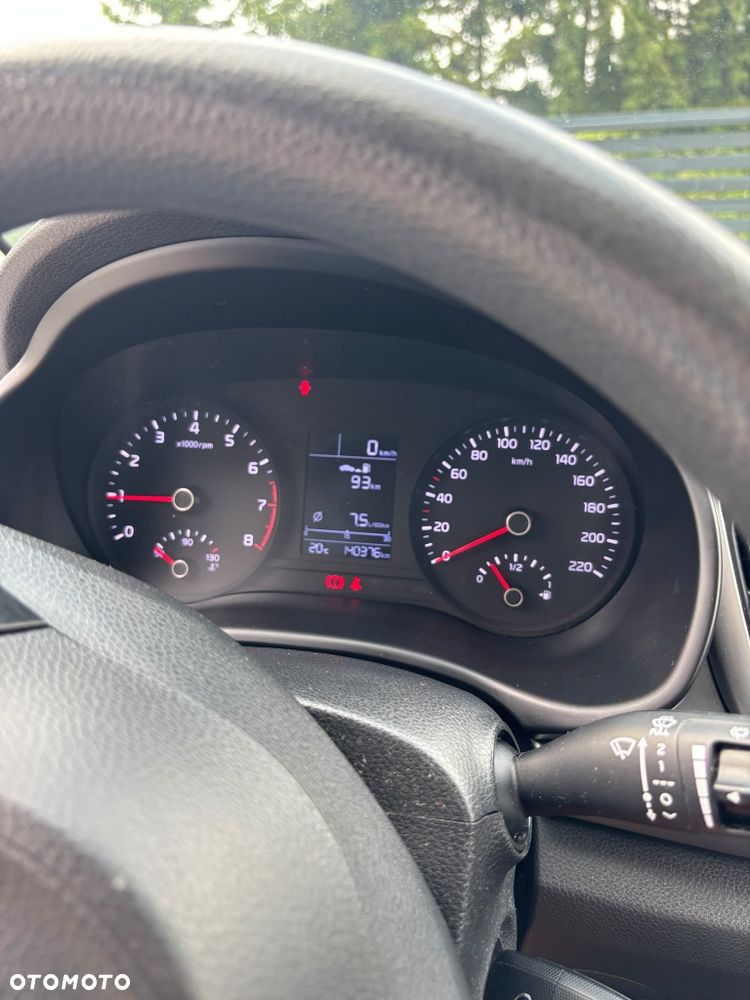 Kia Rio - 5