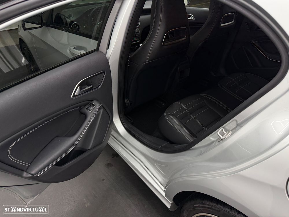 Mercedes-Benz A 180 d Urban - 13