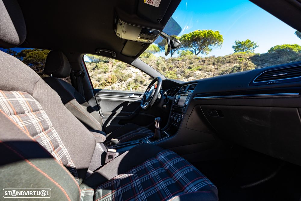VW Golf 2.0 TSi GTi - 22