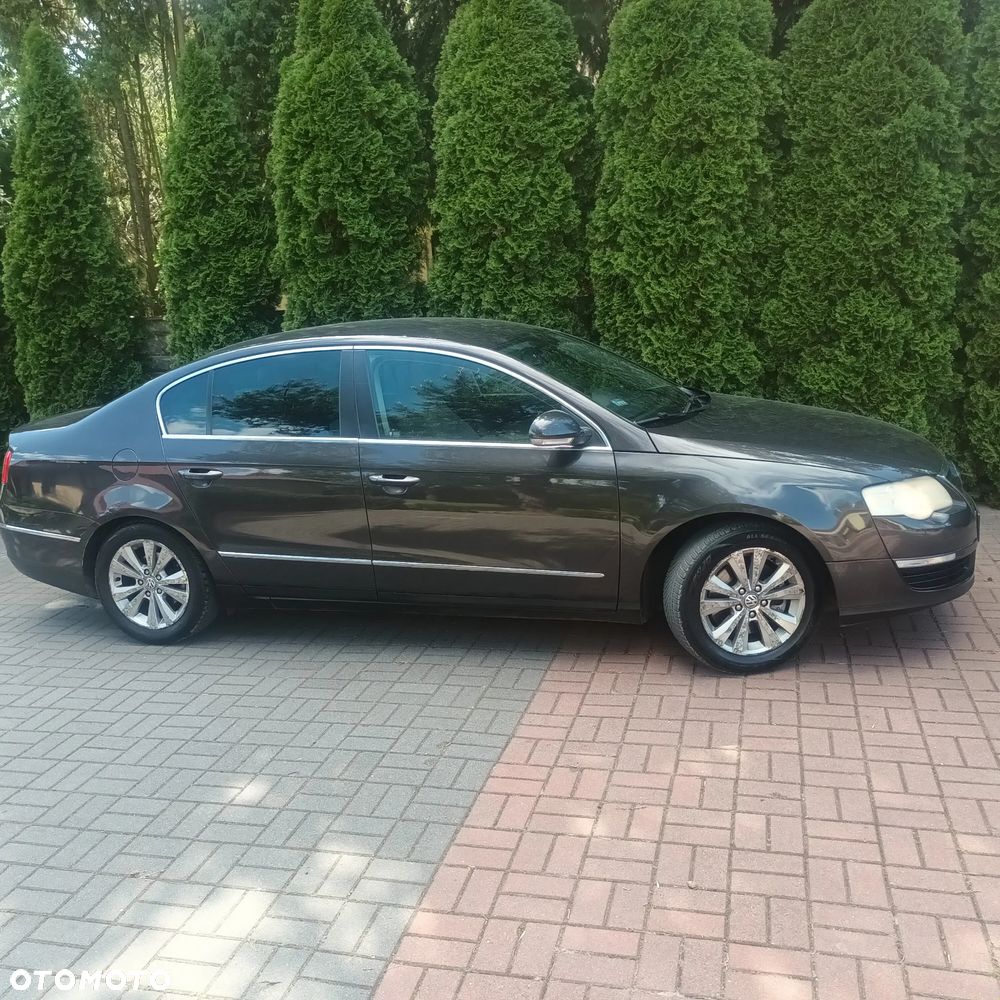 Volkswagen Passat 2.0 FSI Sportline - 3