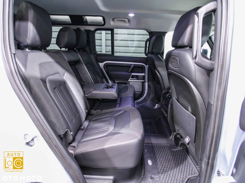 Land Rover Defender 110 2.0 D240 HSE - 11