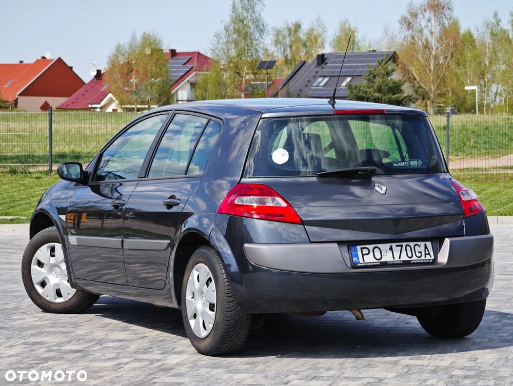Renault Megane 1.6 Exception - 9