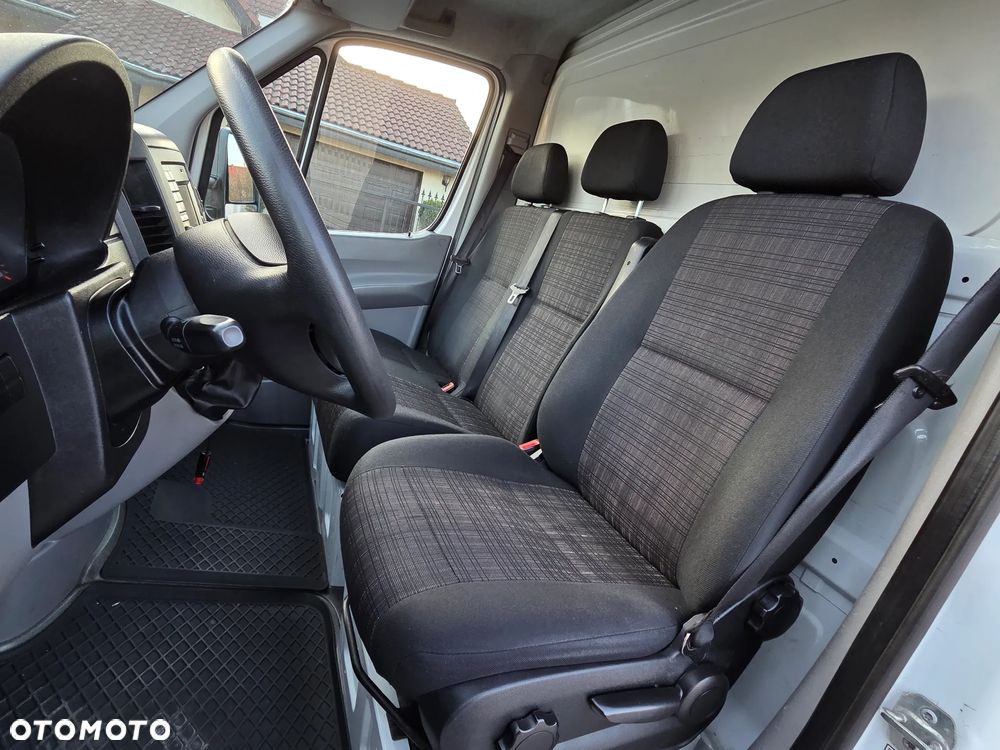Mercedes-Benz Sprinter - 26