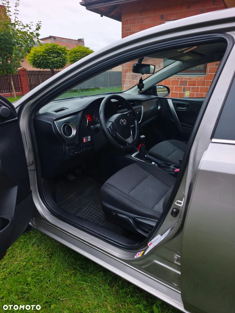 Toyota Auris 1.4 D-4D Comfort - 7