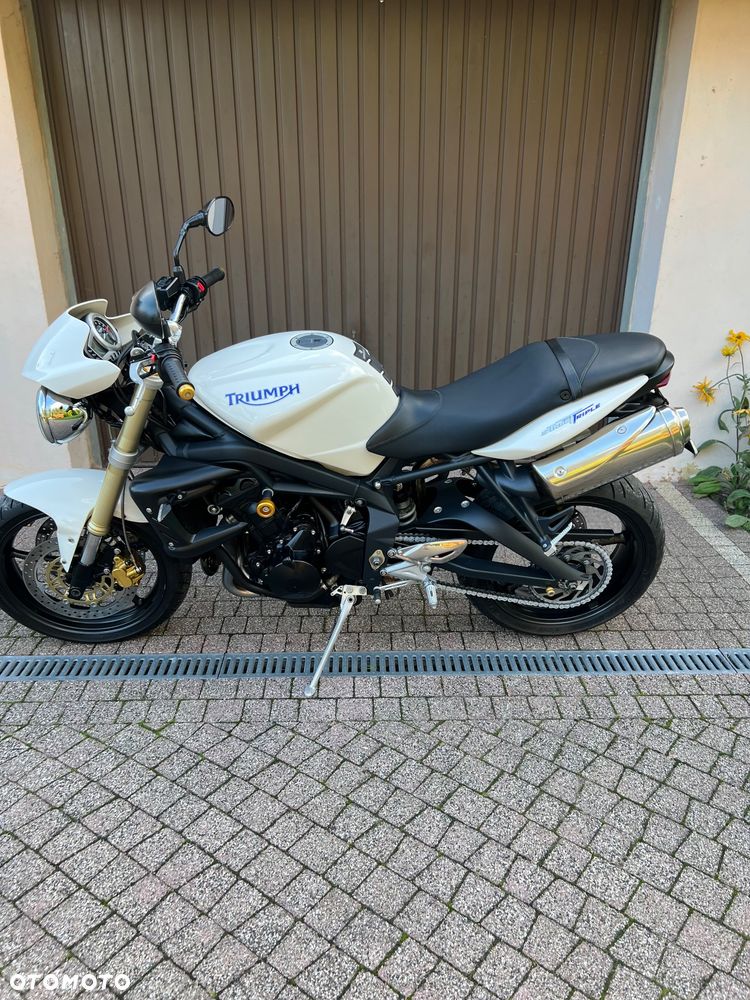 Triumph Street Triple - 21