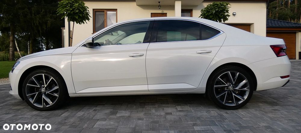Skoda Superb 2.0 TDI SCR Style DSG - 5