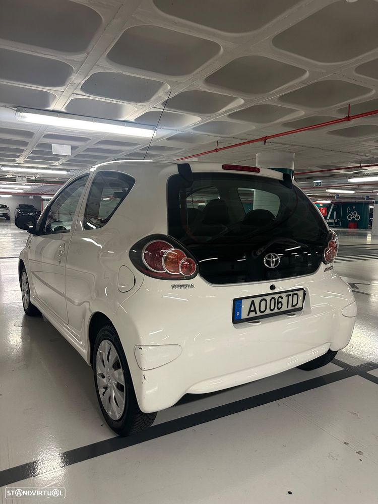 Toyota Aygo 1.0 + AC - 5