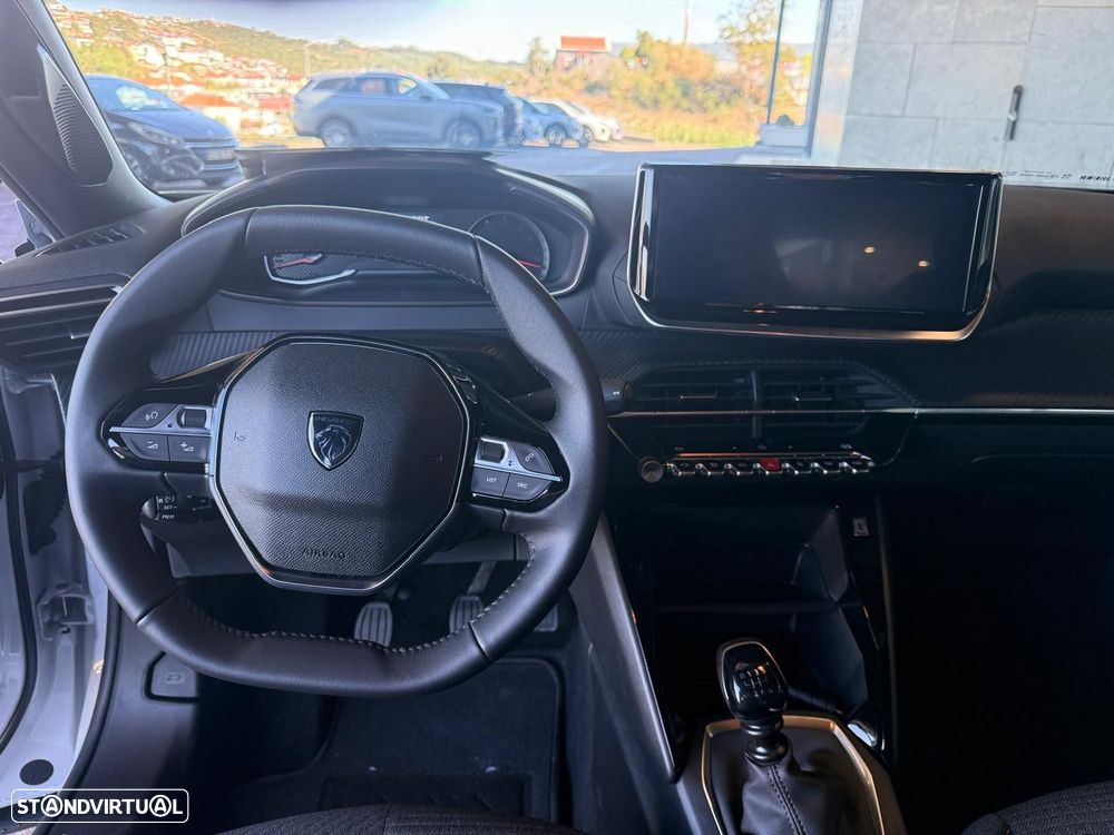Peugeot 2008 - 9