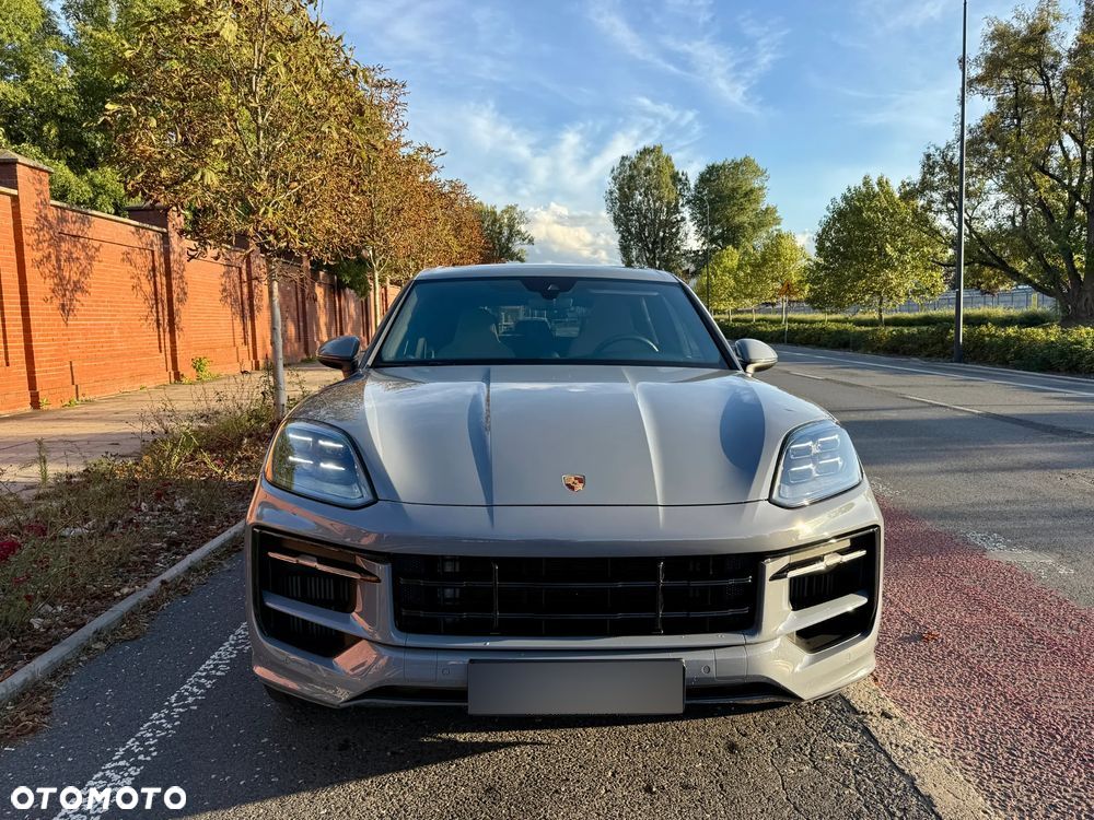 Porsche Cayenne E-Hybrid - 1