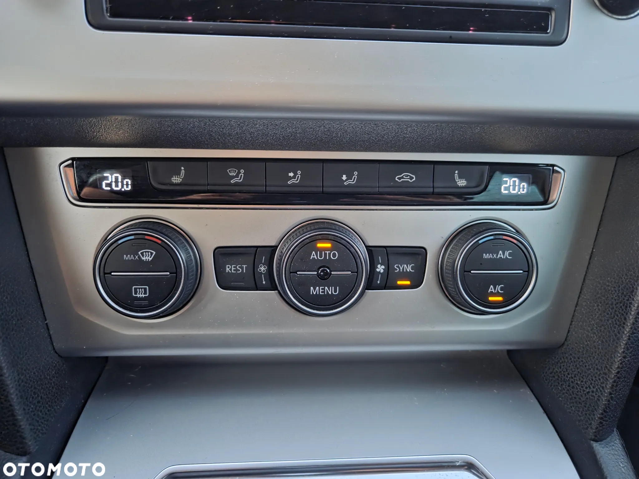 Volkswagen Passat - 29