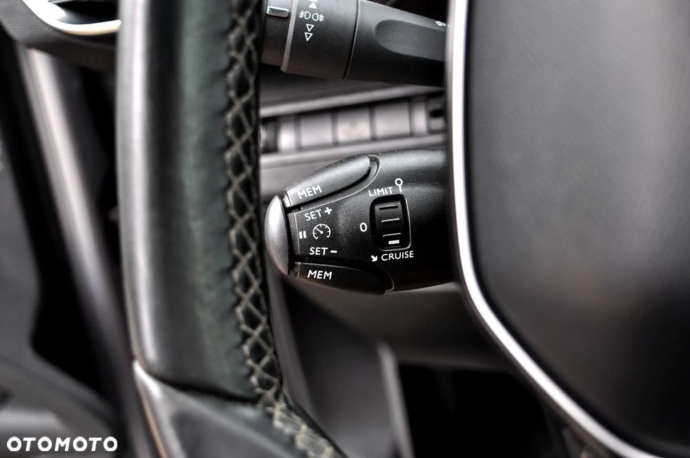Peugeot 5008 1.2 PureTech Allure S&S - 38