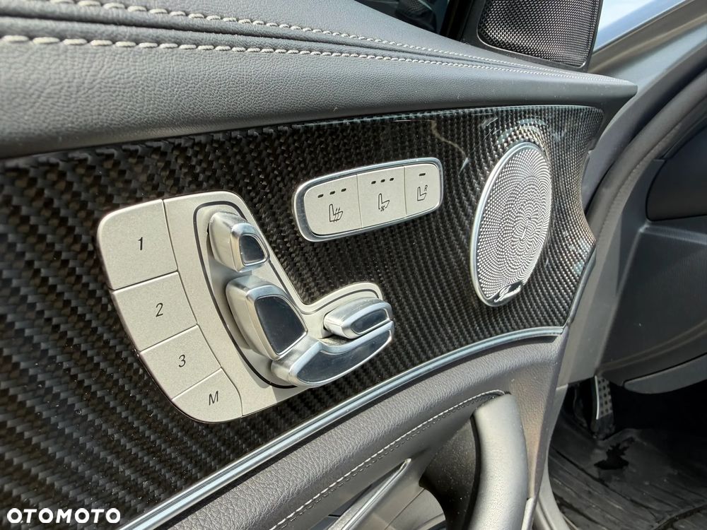 Mercedes-Benz Klasa E AMG 63 S 4Matic+ AMG Speedshift MCT-9G - 23