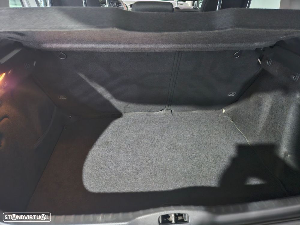 Peugeot 308 1.4 16V Executive - 14