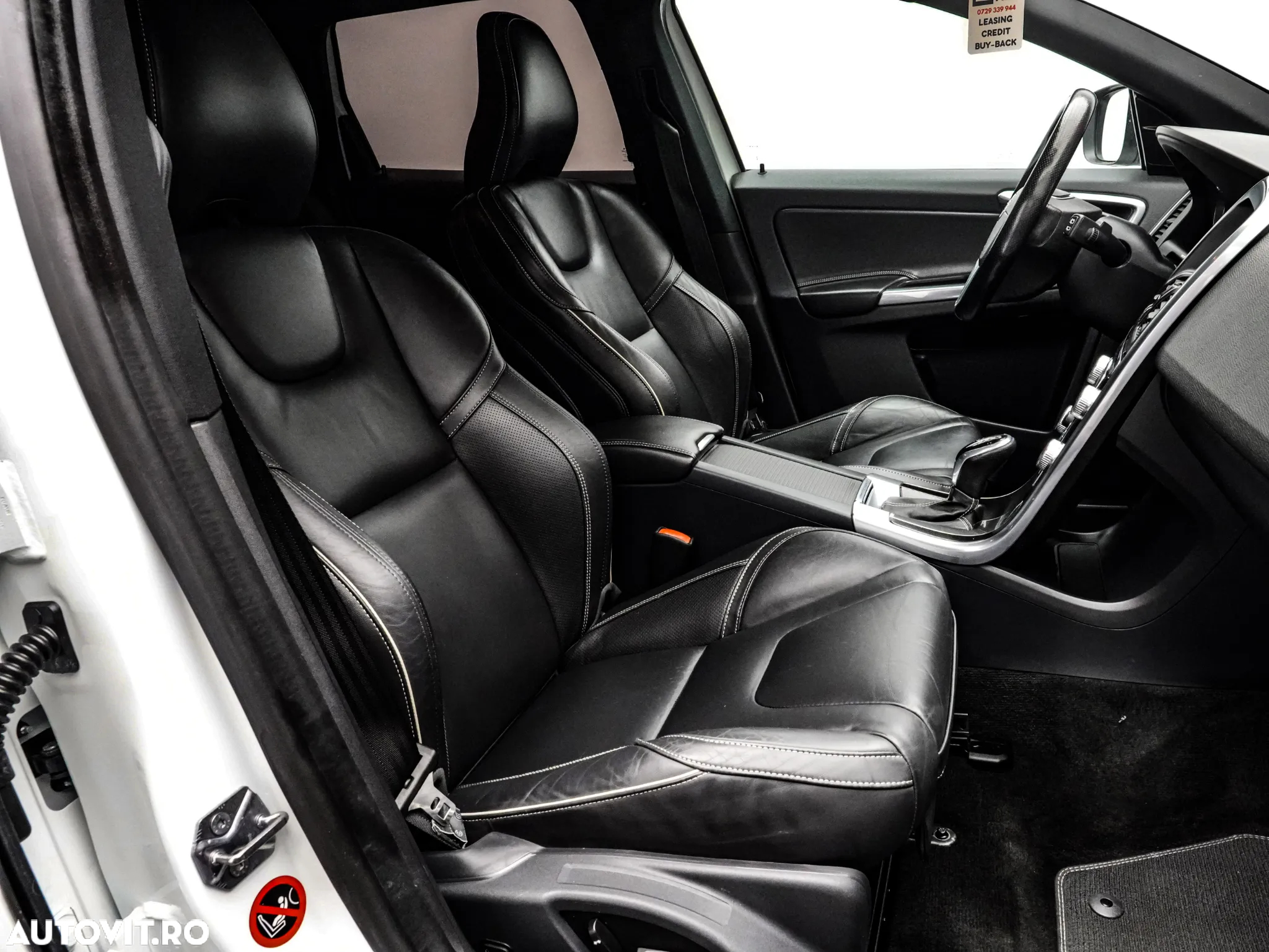 Volvo XC 60 D4AWD R-Design - 15