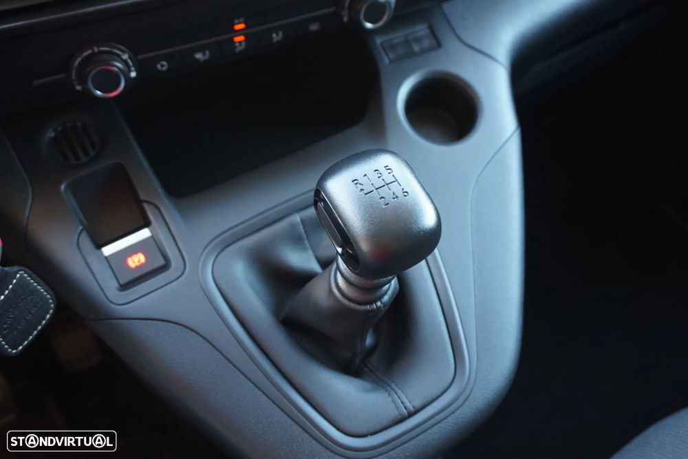 Toyota Proace City 1.5D 102 3 lug. Comfort IVA dedutível - 51