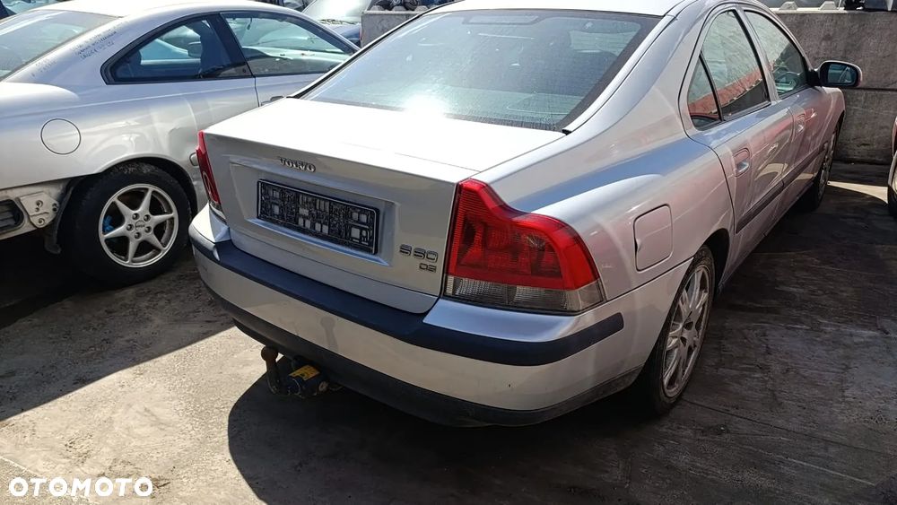35459 volvo  s60 2.4D D5244T 163 km na częśći lakier 42-600 - 16