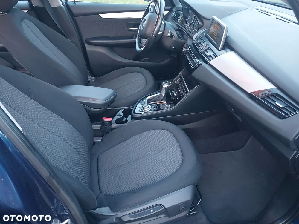 BMW Seria 2 218i - 15