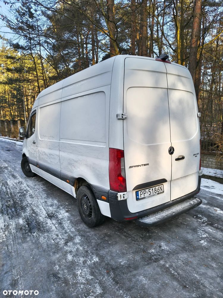 Mercedes-Benz Sprinter - 3