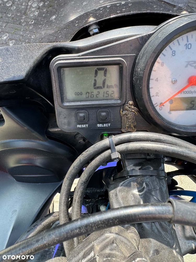 Yamaha YZF - 6