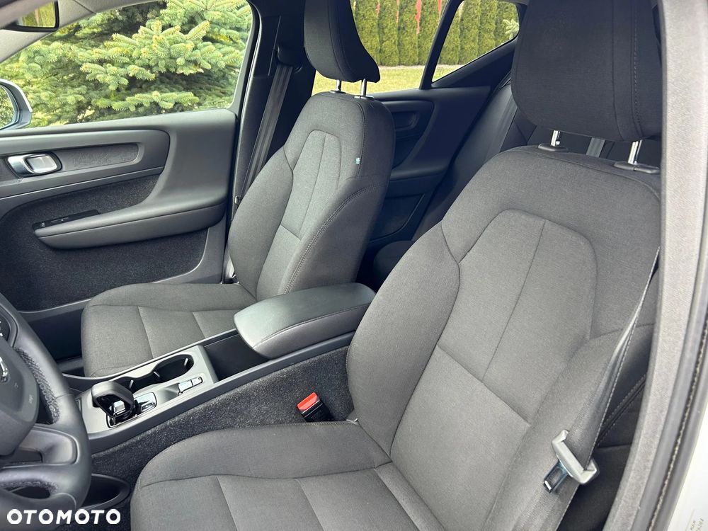 Volvo XC 40 T3 Momentum Pro - 17