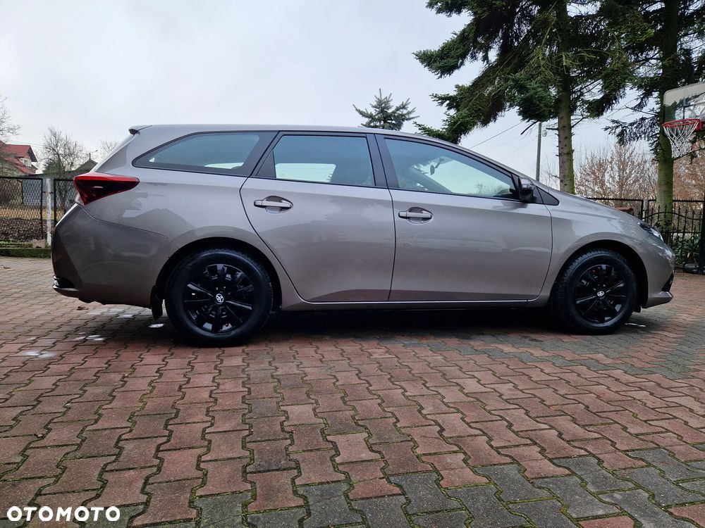 Toyota Auris 1.6 Active - 10