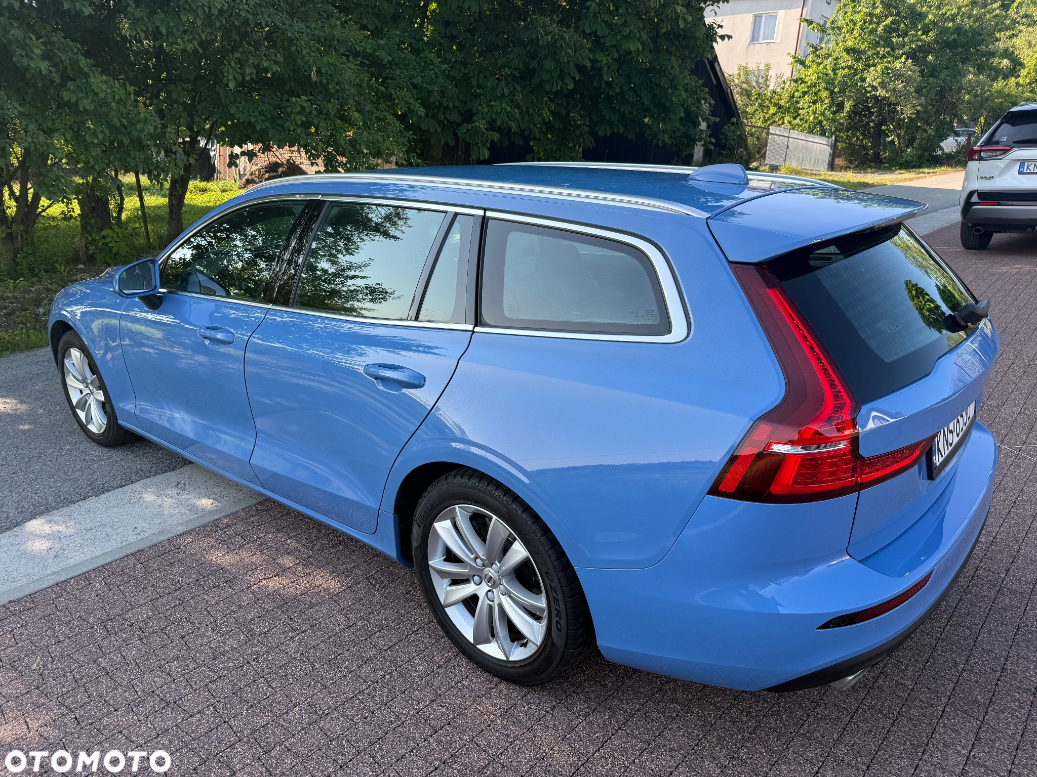 Volvo V60 D4 R-Design - 19